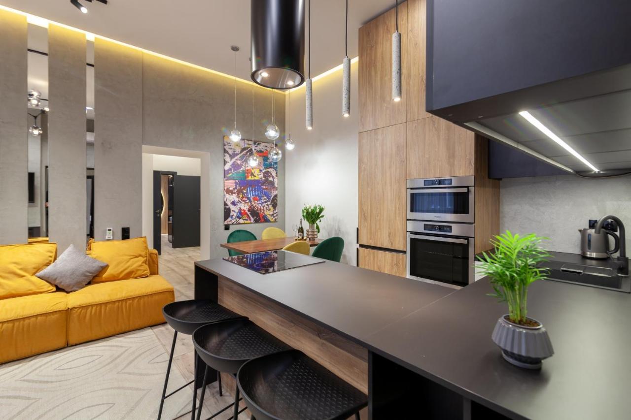 Royal Vip Apartment On Leontovicha 5 Львов Экстерьер фото