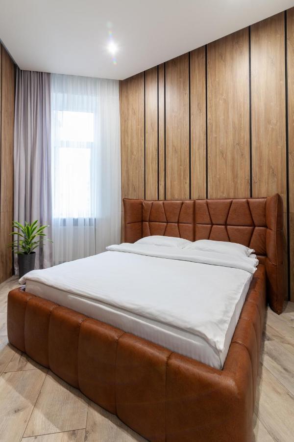 Royal Vip Apartment On Leontovicha 5 Львов Экстерьер фото