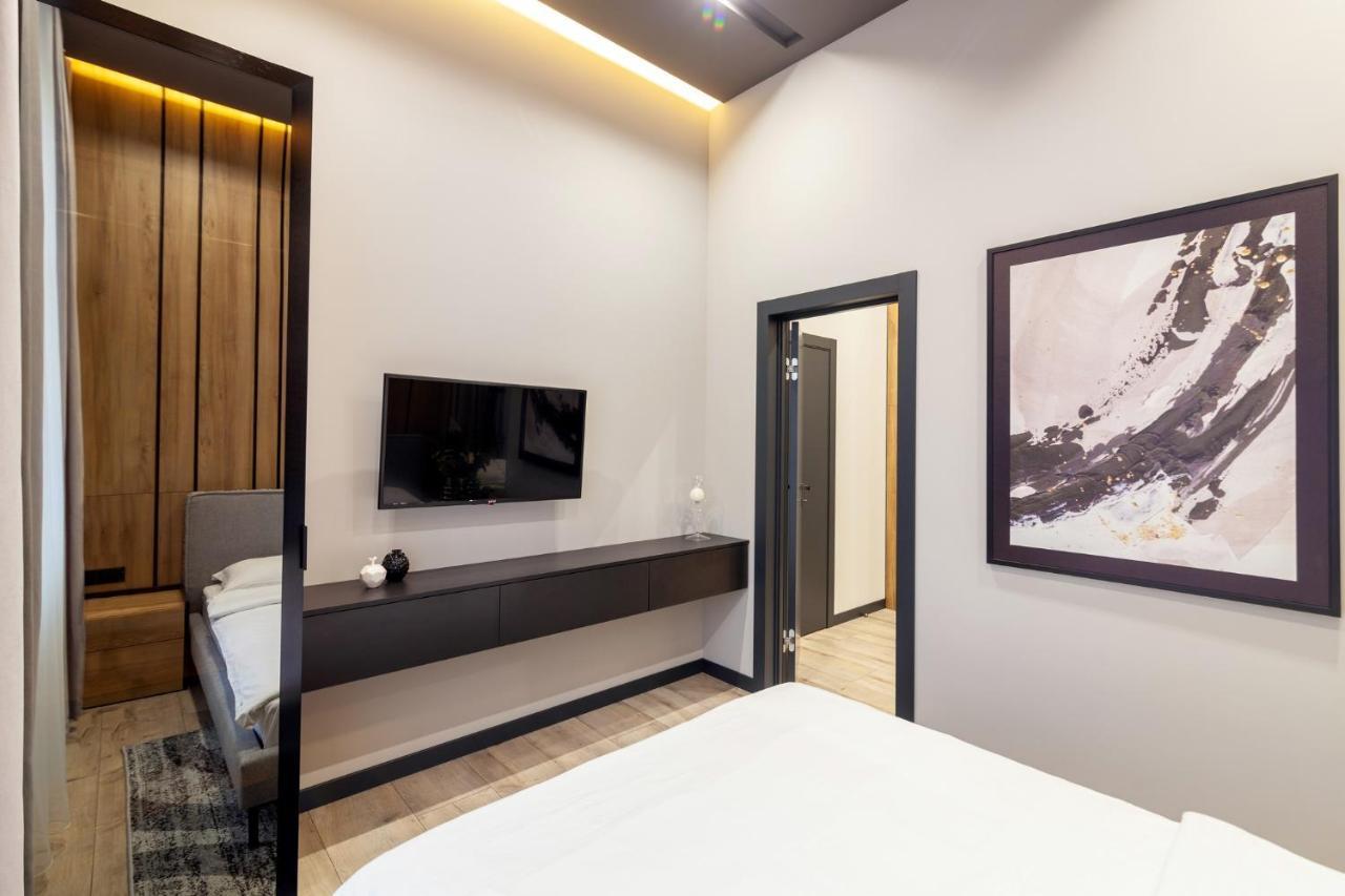 Royal Vip Apartment On Leontovicha 5 Львов Экстерьер фото