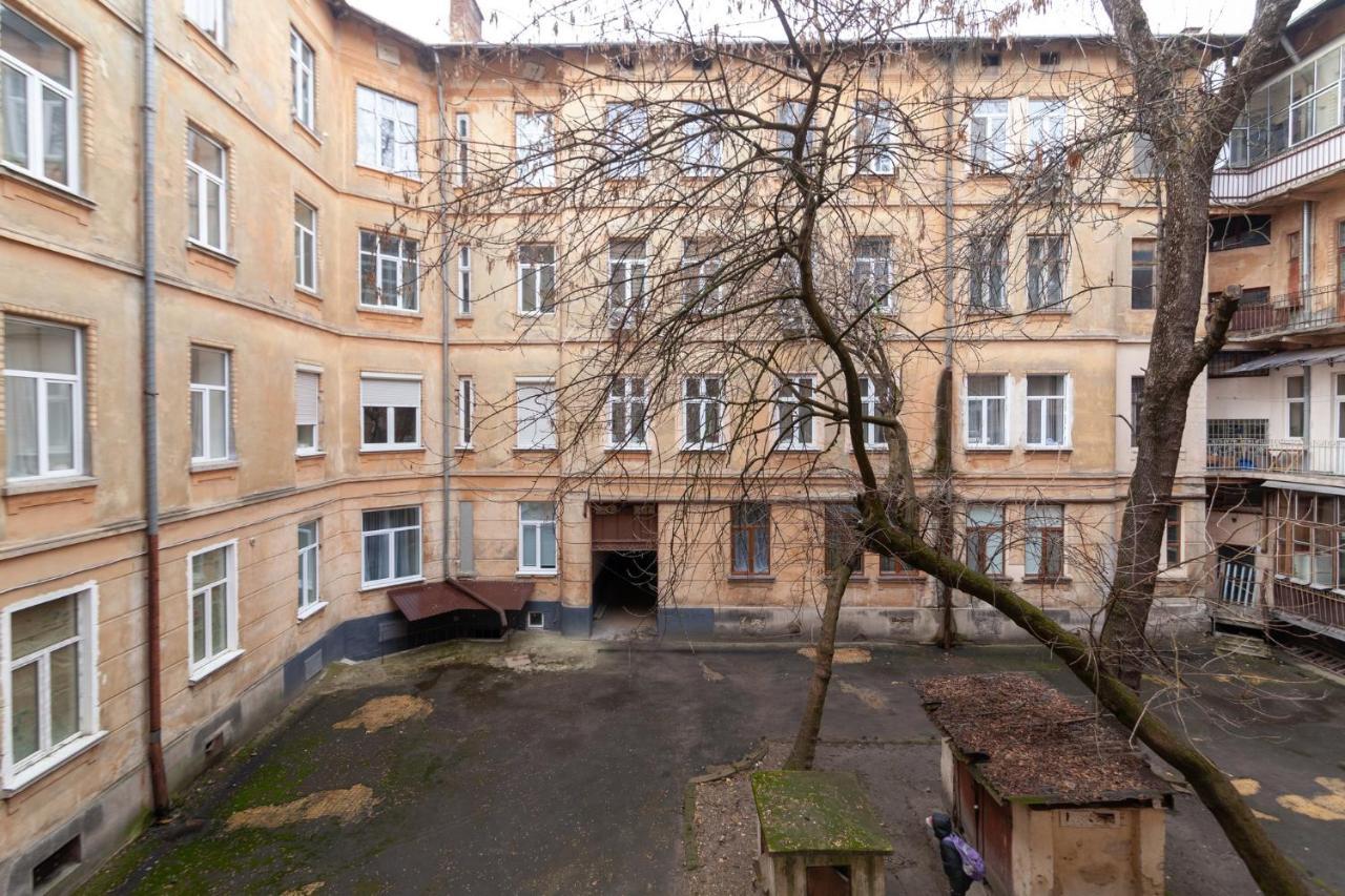 Royal Vip Apartment On Leontovicha 5 Львов Экстерьер фото